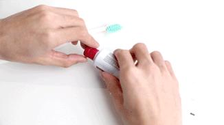 李佳琦给高晓松涂了口红，“美”得不像话？！不过牙齿是真的白