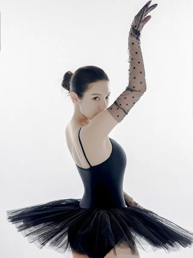 徐冬冬黑天鹅完整版,徐冬冬最新惊艳相片