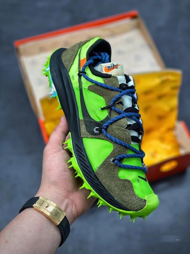 新手入门的钉鞋推荐脚感好一点,钉鞋该怎么选