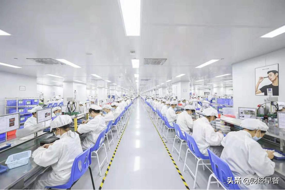 中国*子烟电**第一品牌RELX悦刻获颁“2019深圳明日之星”