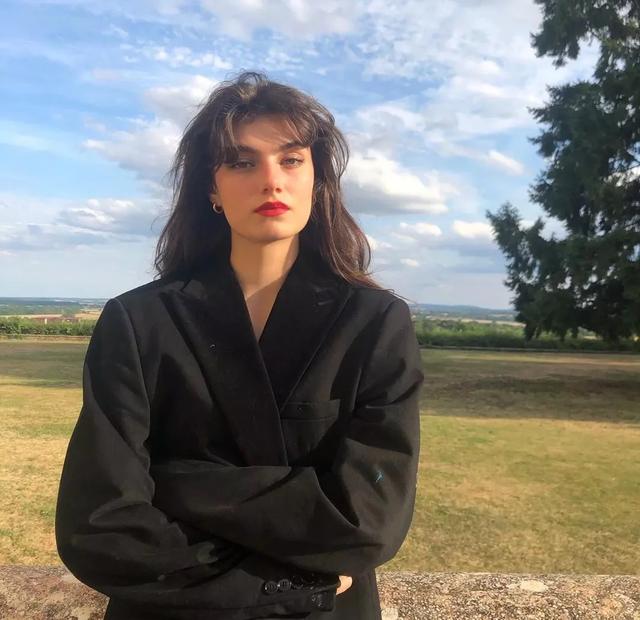 这几种脸型真的不好看，圆方脸发型都没救，大饼脸更是丑