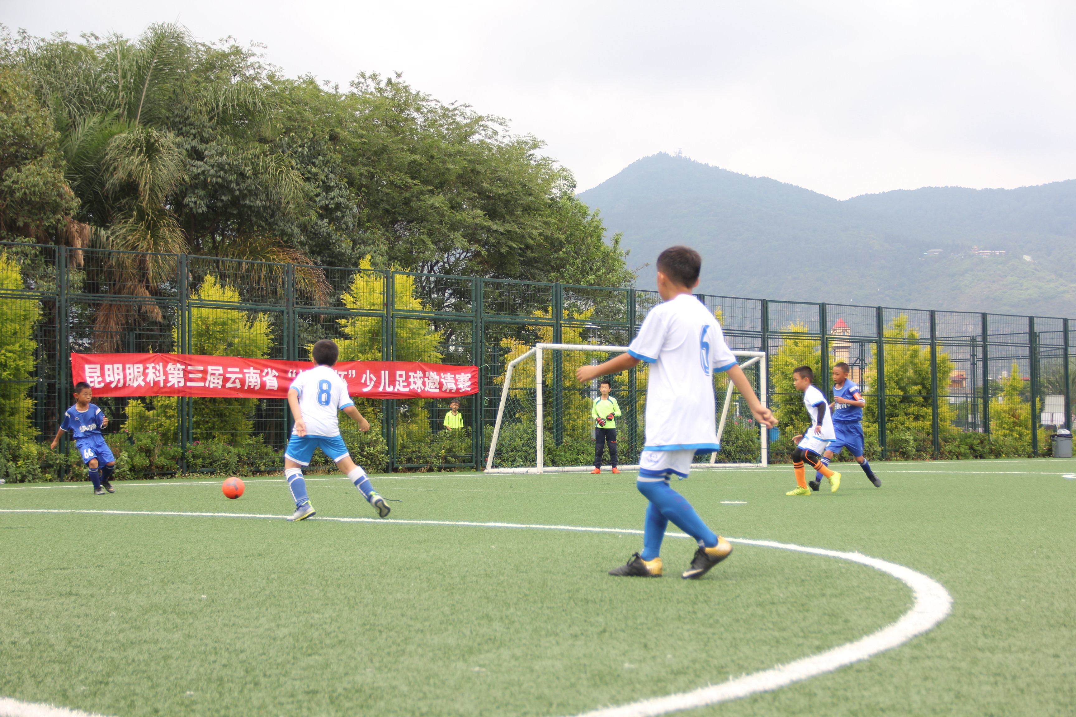 助推校园足球公益活动,助力青少年足球比赛