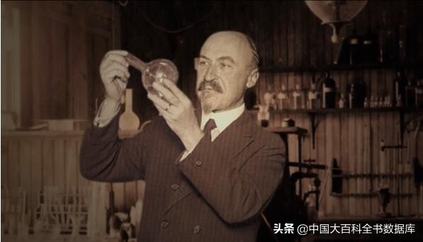 “万能胶”502的名字竟然来源于实验室的房间号