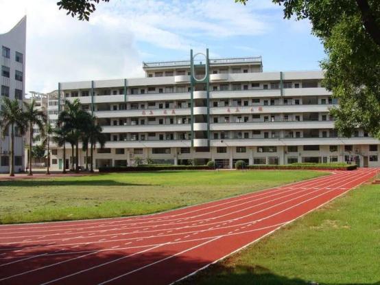 江门市贵族学校,江门市蓬江区贵族学校