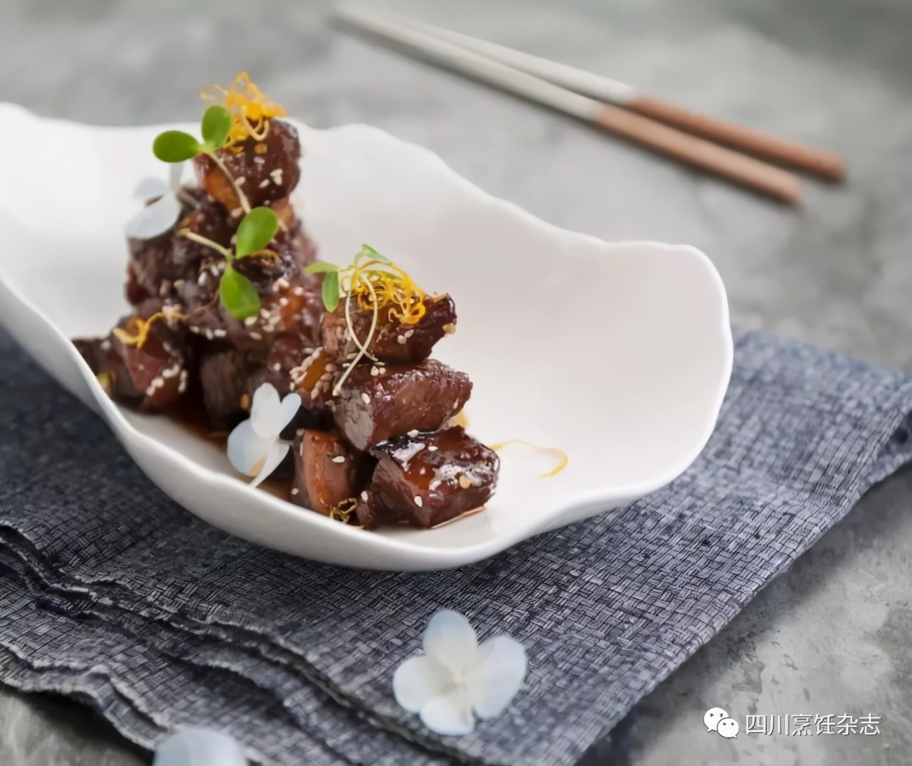 恋上鸭掌，魅力牛牛，西柠菊花鱼，香麻河虾，韭菜螺肉...简单烹饪，好味天成