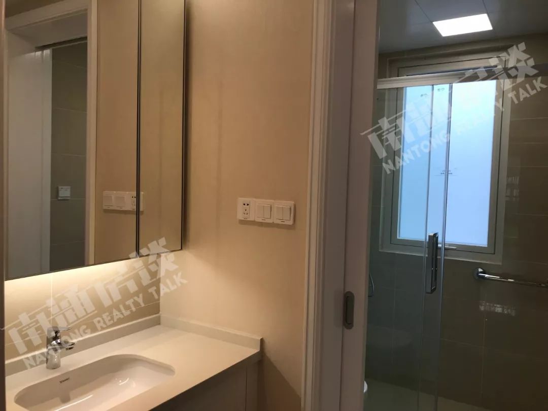 毛坯均价仅1w起的楼盘,高端楼盘与刚需楼盘对比