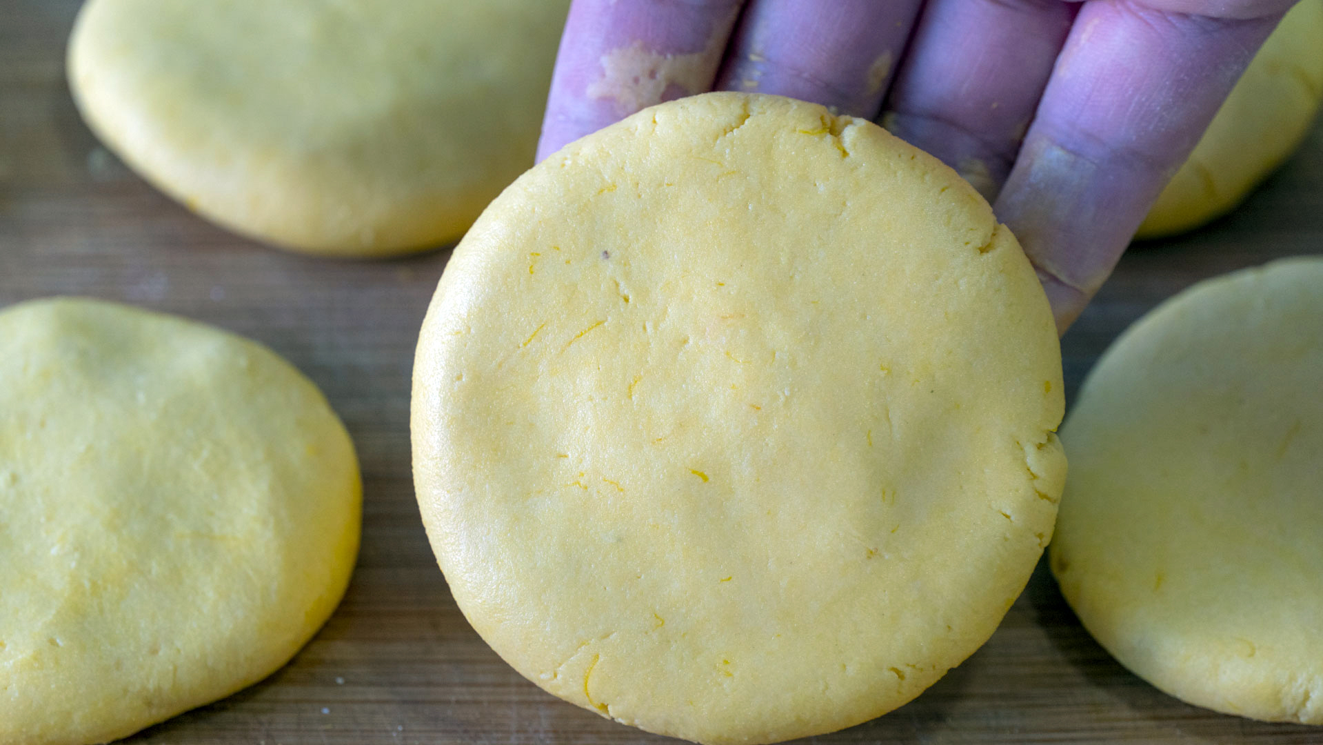 吃什么食物可以代替黄体酮催月经,吃哪些食物可以补充女人的黄体酮