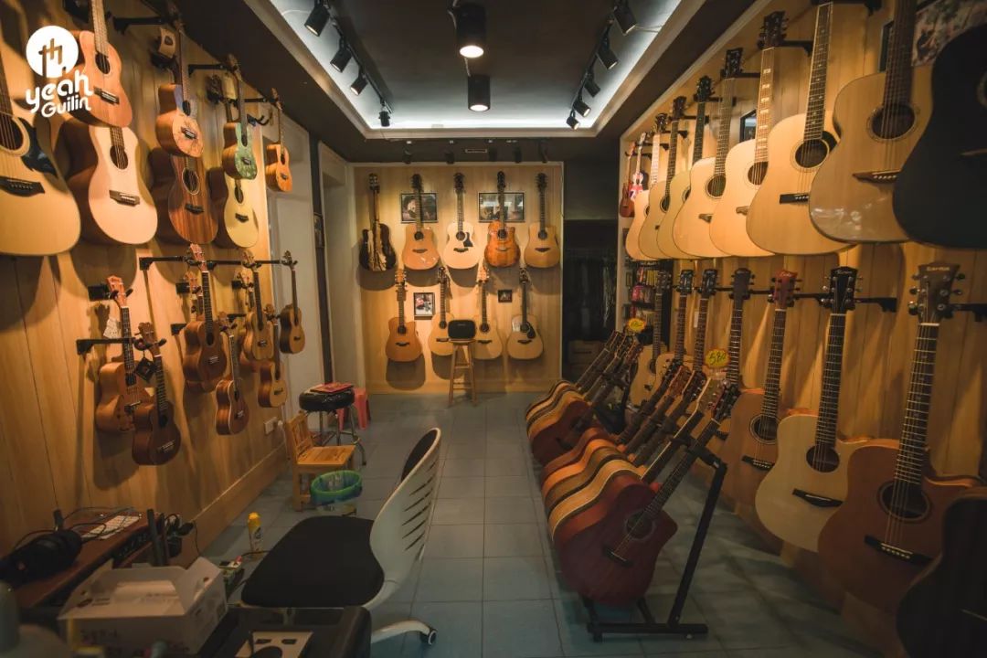 每个城市都有一家能讲故事的吉他店，桂林也是