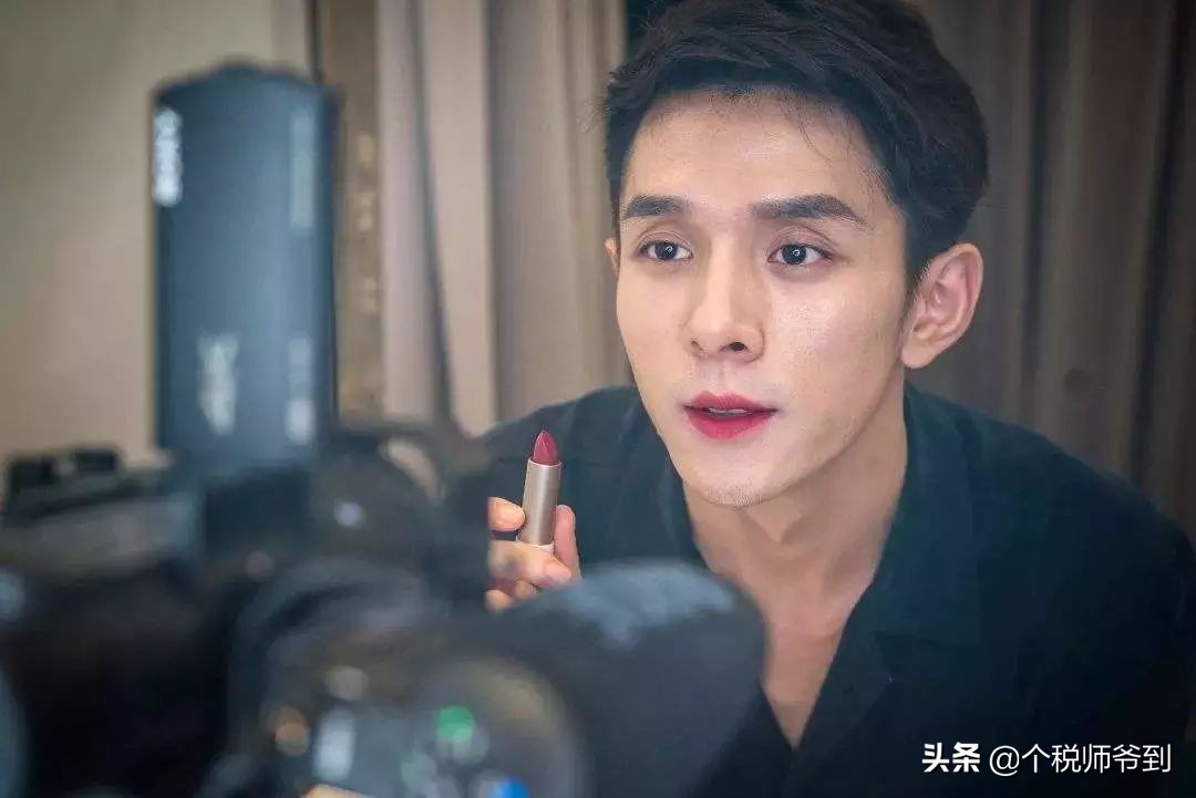 只想务农李子柒，发明无用手工耿…“不务正业”的人为何都暴富了