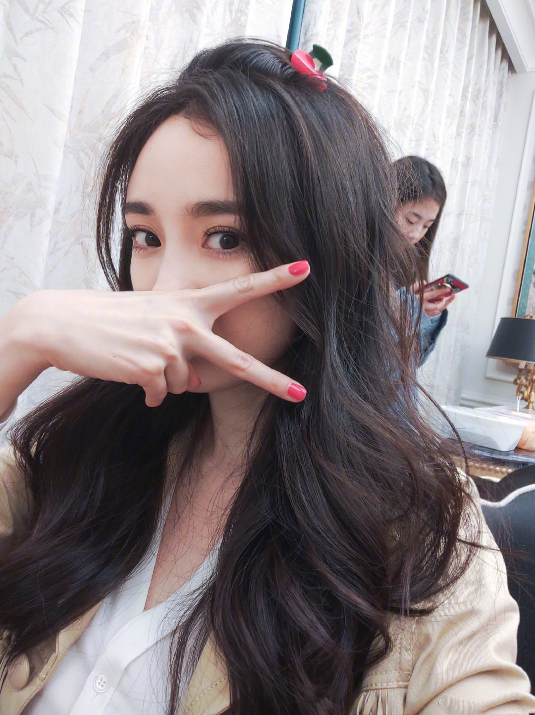 头发扁塌贴头皮适合什么发型,头发塌塌的贴头皮怎么变蓬松