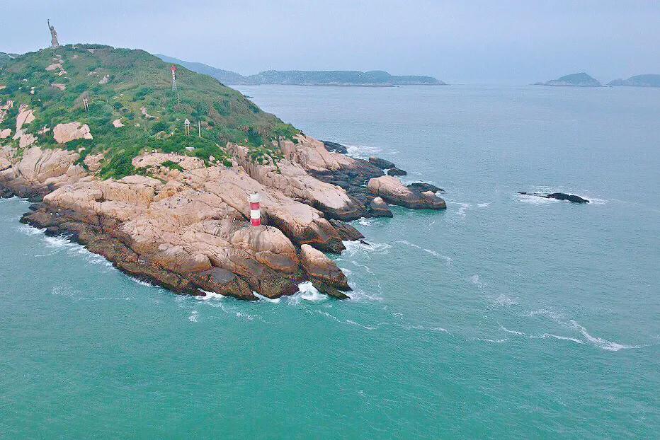 鍙版咕鍨︿竵娴峰矝,鍜屽彴婀惧灕涓佺浉浼肩殑娴峰矝