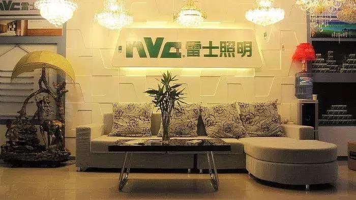 最大照明企业“斗”不停！如今创始人入狱！贱卖给外资