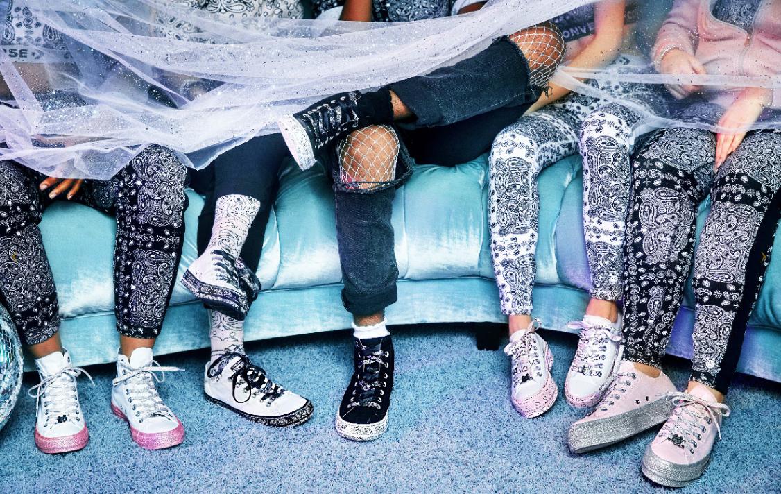 如何告诉别人我有新鞋子,怎样炫耀买了新鞋子