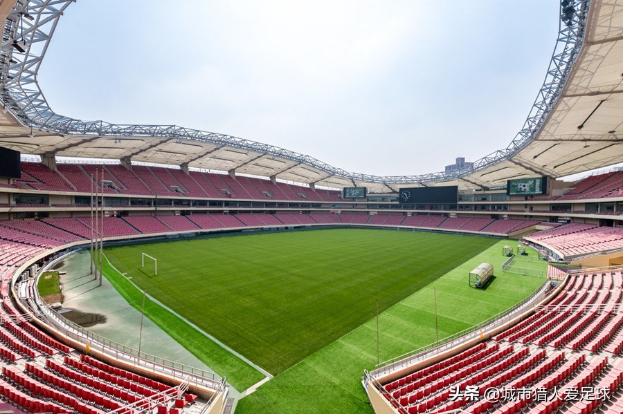 兴建专业足球场——恒大与中国足球走向真正职业化的关键一步