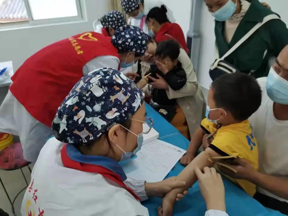 关爱健康公益报道,关爱市民健康义诊活动