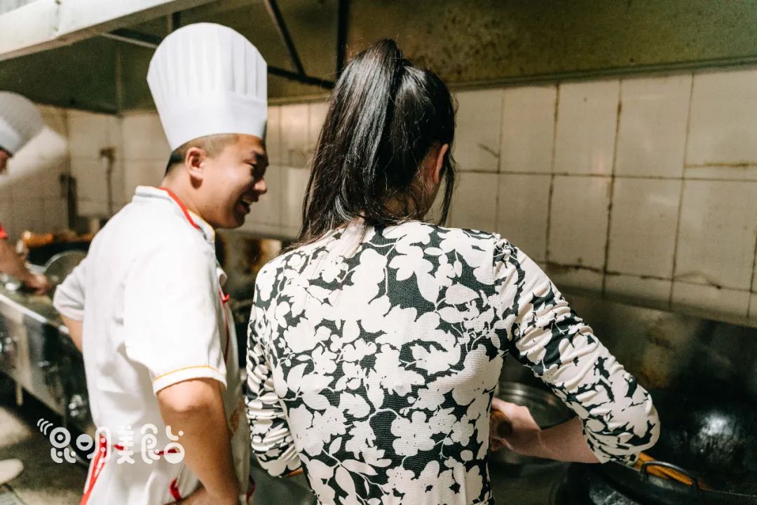 昆明排队三十年老店,昆明排队的老店