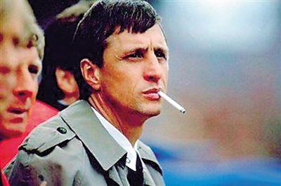 因当众吸烟被罚的，居然是一直以“国民弟弟”形象出现的他？