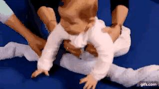 宝宝不愿意爬怎样促使宝宝爬行,宝宝要爬够500-800个小时