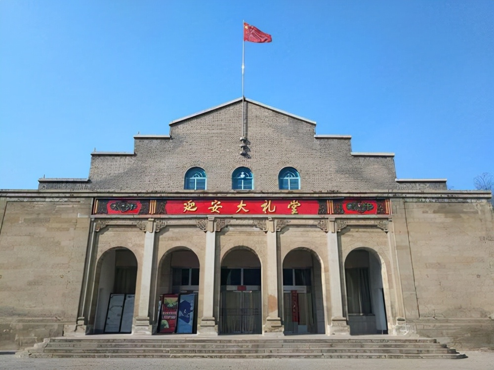 毛主席打算在延安接见一名旅长，多亏处长细心，识破他的真正身份