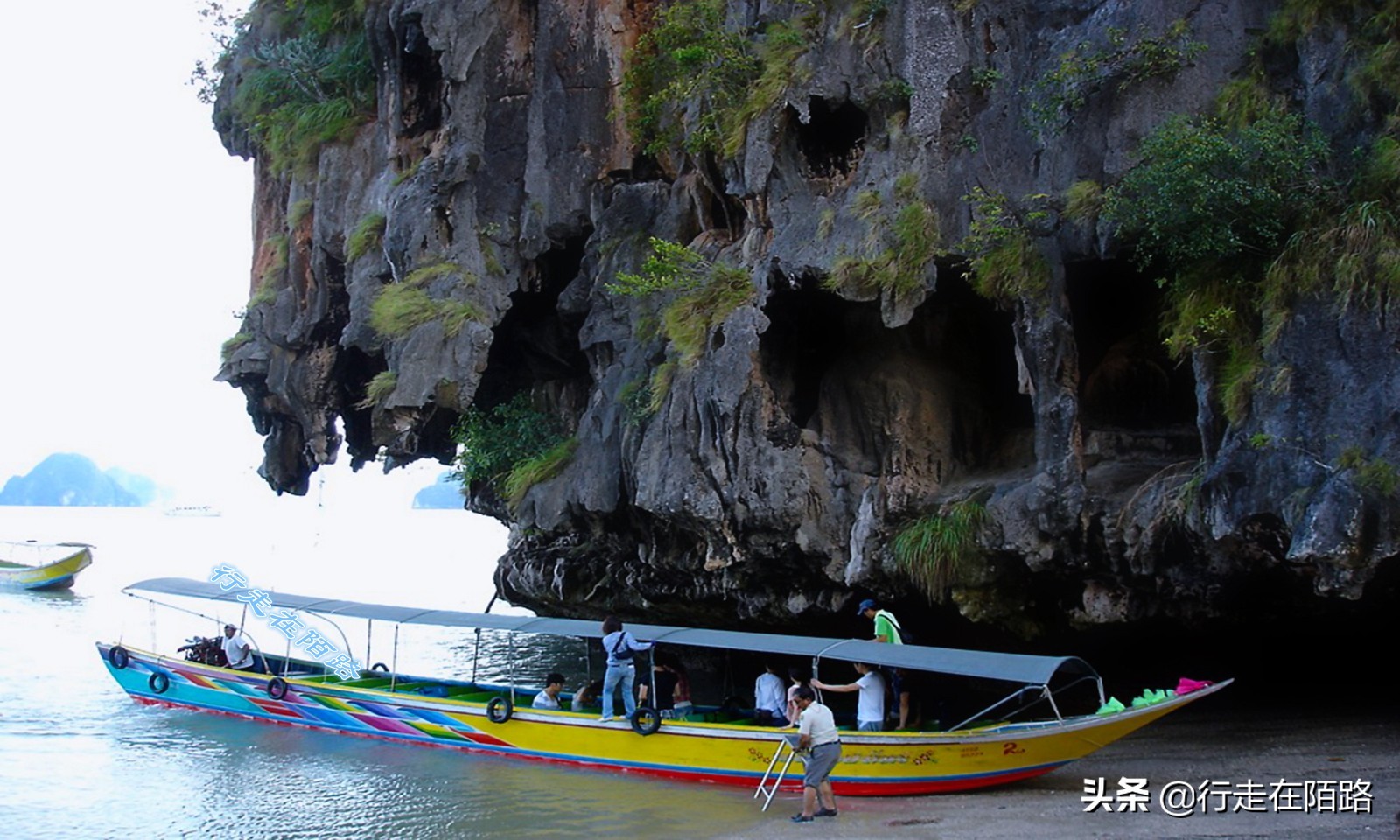 泰国唯一的回民村：房子踩高跷、足球水上踢，饭菜最难吃