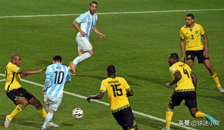 足球天才梅西完整视频,天才足球少年梅西