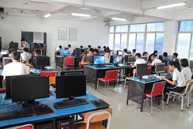 高职和职高的区别,高职跟职高的区别