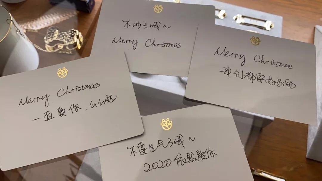 prada跟nike联名海报,pradanike合作款