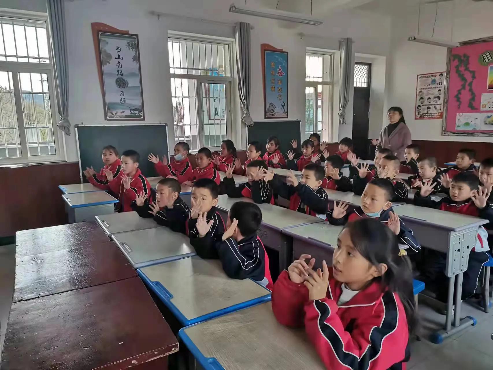 陕西省洛南县石门镇五台小学,洛南县石门镇五台小学课间操