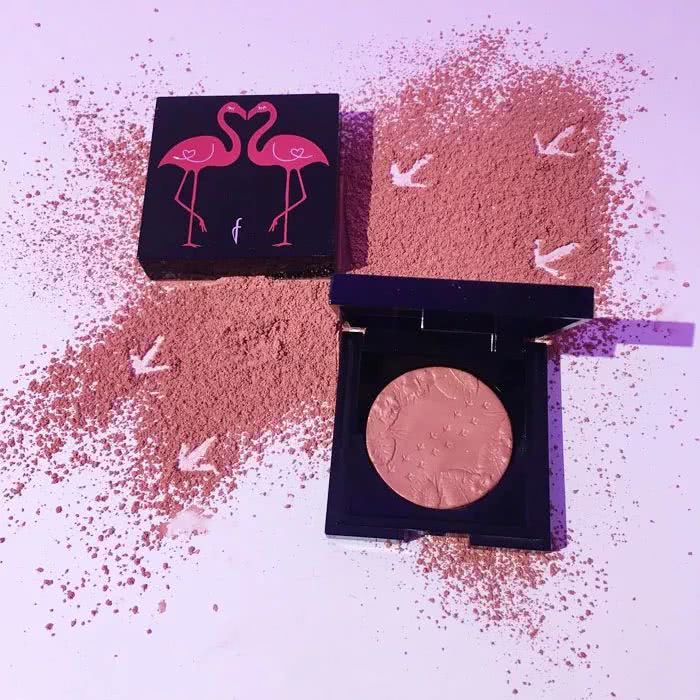 艾诗缇新品闪亮登场拥抱肌肤之美,艾诗缇高光