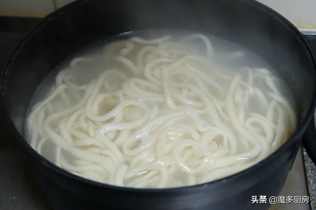 面食的各种家常做法拉条子,番茄鸡蛋炒拉条子正宗做法