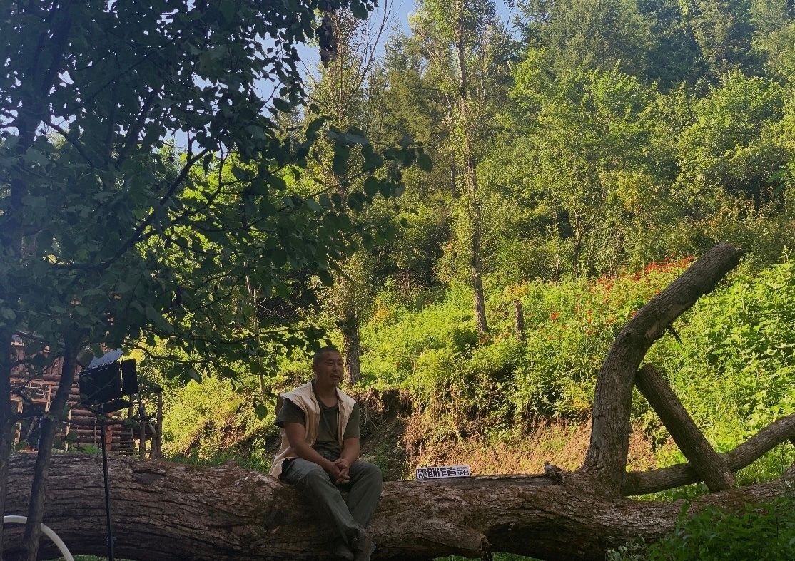 东北小伙，当过厨师和洗车工，回农村创业，拍视频年入百万，凭啥