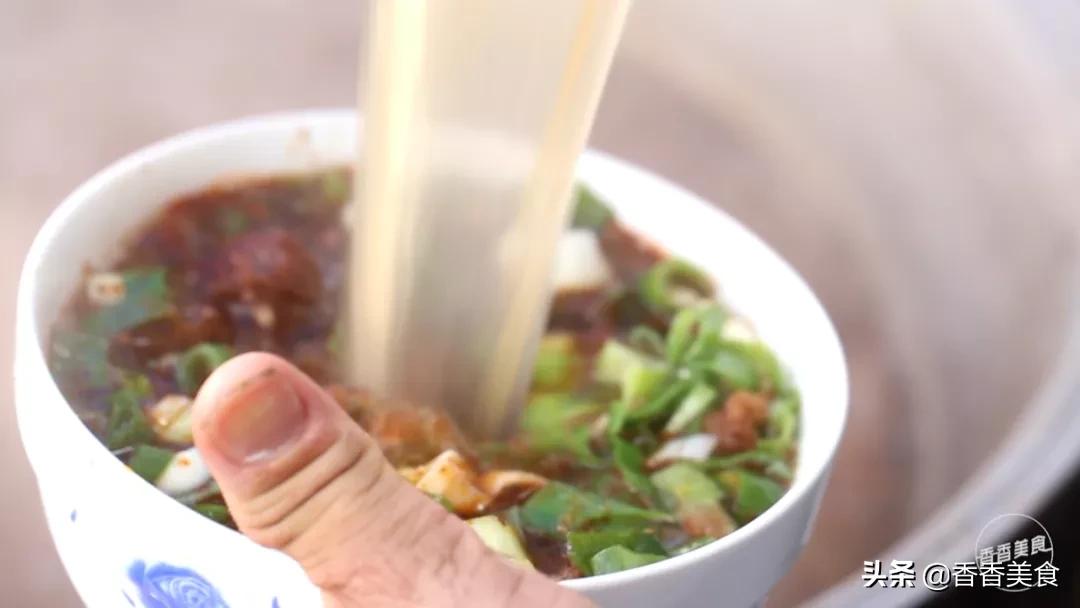 一条街上好几家面馆还能开吗,一条街上开一样的店叫做什么