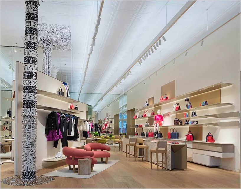 开一家品牌服装店,开一家男女服装店