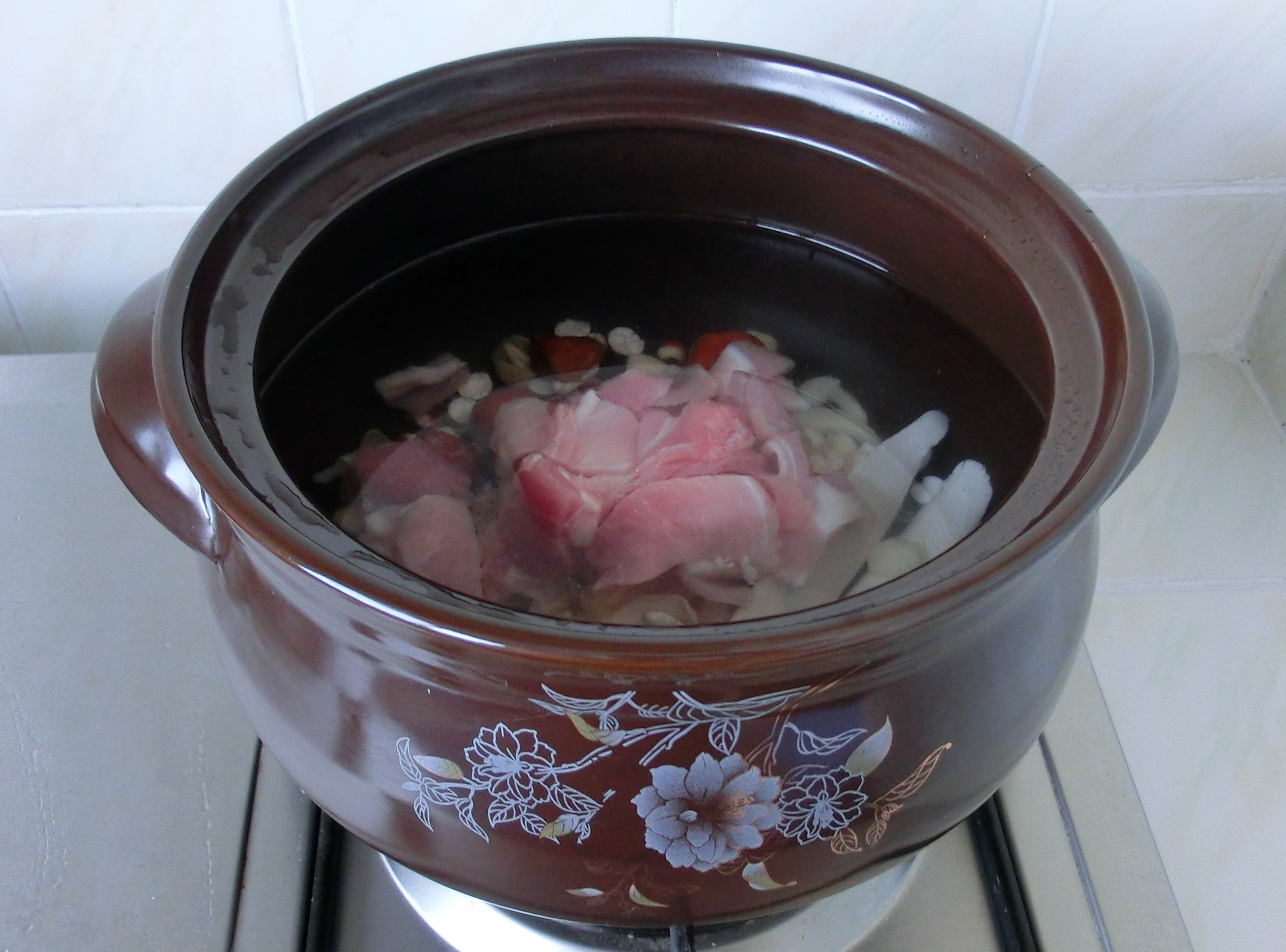 入夏后这6道汤多做给家人喝,入夏适合喝的汤