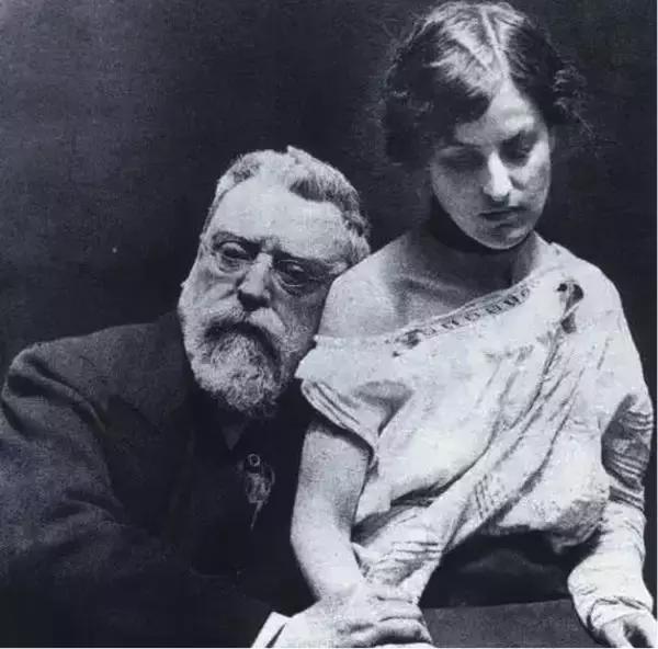 没有听诊器医生听诊,没有听诊器之前怎么听心跳