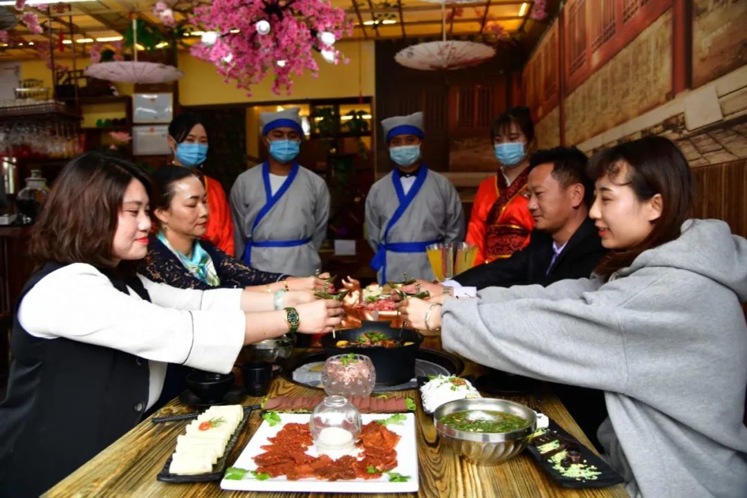 辣尚宫火锅烤肉,辣尚宫涮烤王主题餐厅团购