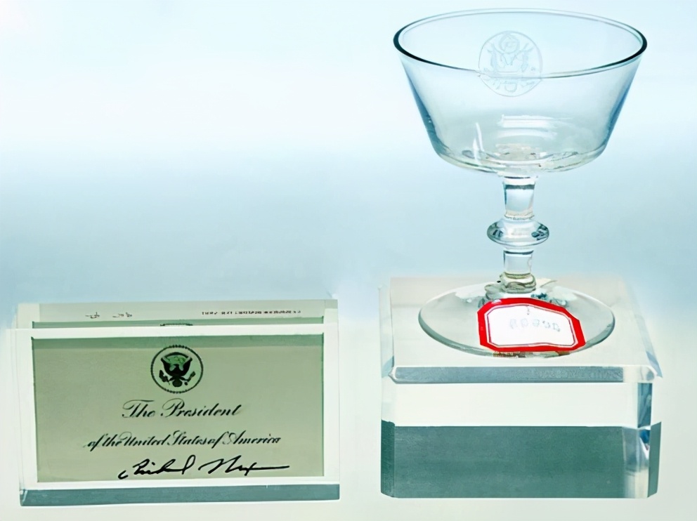 毛主席上交印尼侨胞送30公斤燕窝，10年后被取回，没敢让主席知道