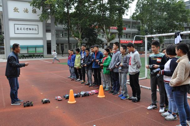鍗椾含榧撴ゼ浜屽崄涔濅腑鑷磋繙涓,鍗椾含榧撴ゼ浜屽崄涔濅腑鑷磋繙鍒濅腑