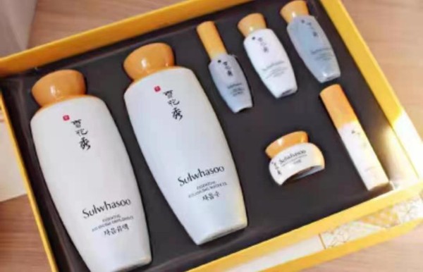 悦诗风吟水乳抗皱好用吗,悦诗风吟水乳套装洗面奶