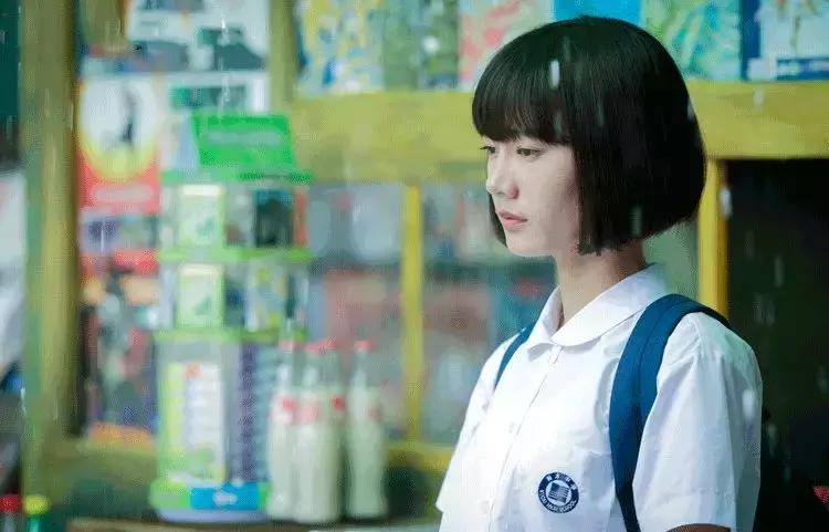 “衣不蔽体，引发海啸”？女德班竟将目标朝向00后，家长要警惕