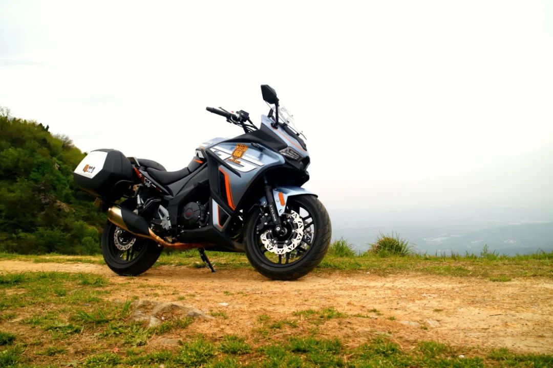 本田cb400f与cb400x哪个骑着舒服,本田cb400f和cb400x骑行感受