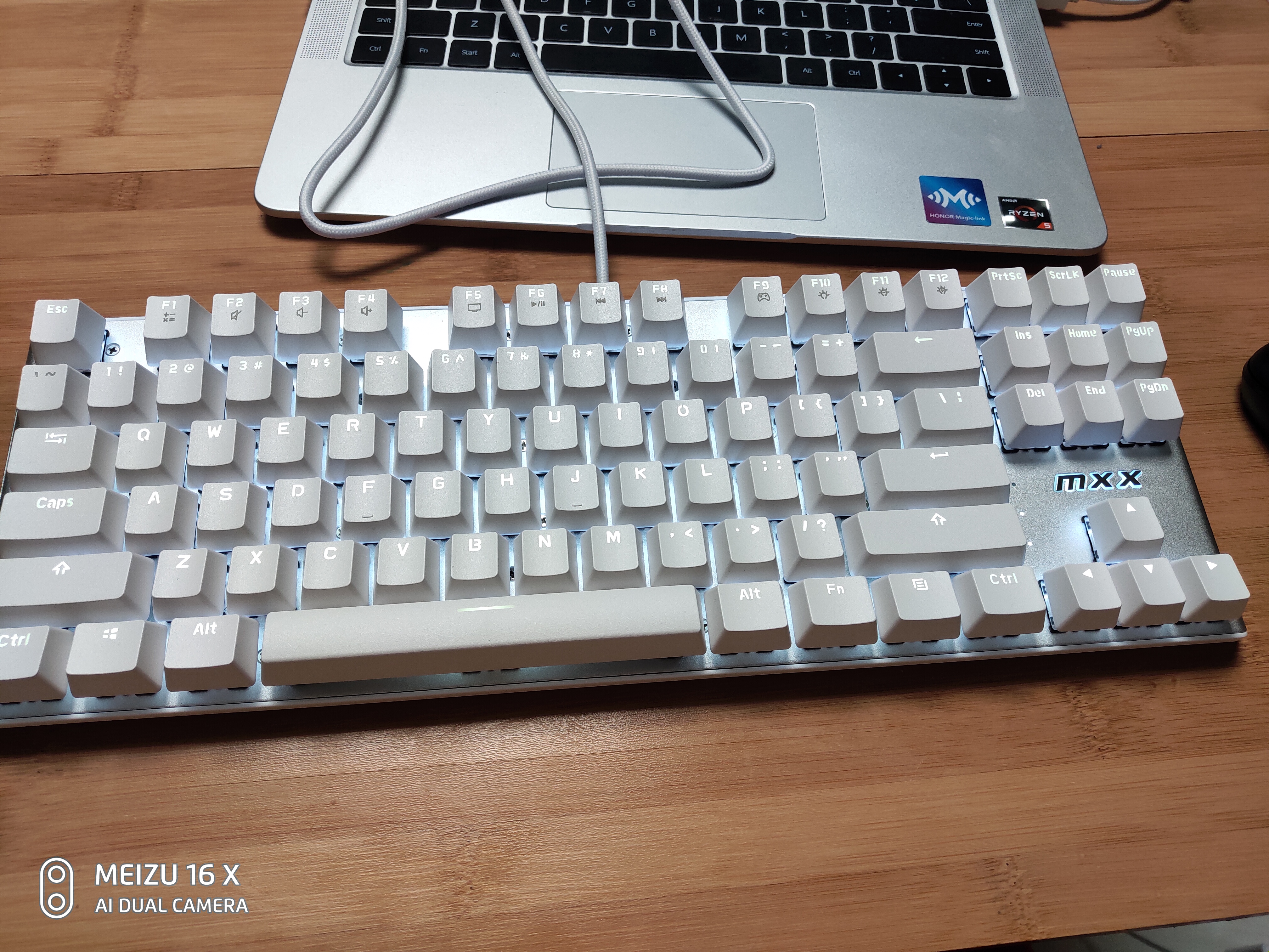 机械键盘ttc轴和樱桃轴有什么区别,樱桃键盘g80-3000s测评