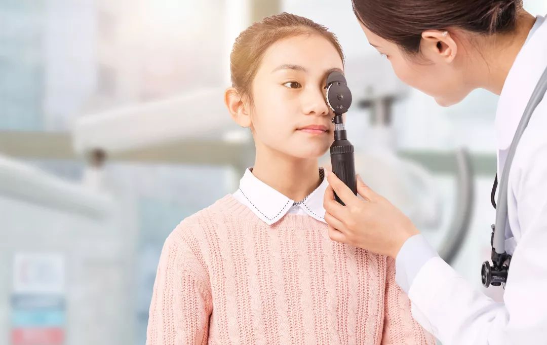 两岁多孩子近视600度能治好吗,500度近视和600度近视的区别