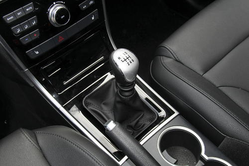 福睿斯手动挡挂挡困难,手动挡车开一会挂挡困难