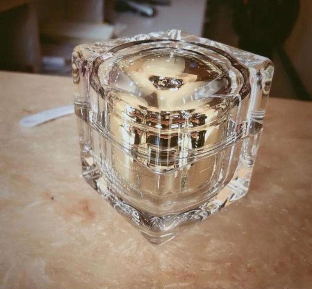 超好用的提亮肤色的素颜霜,超好用的素颜霜推荐不油腻不卡粉