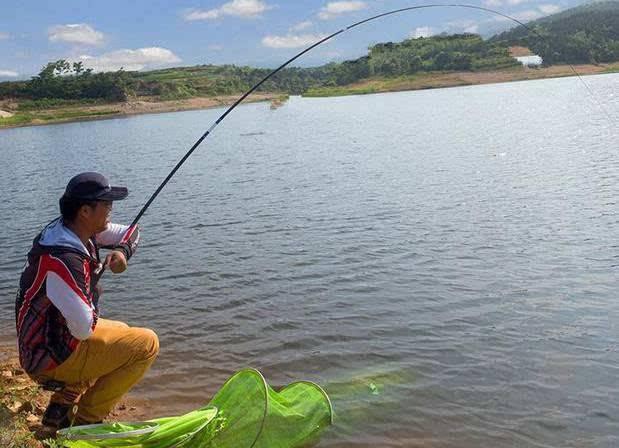 钓鱼断竿最好的方法,钓鱼断竿如何处理视频教程