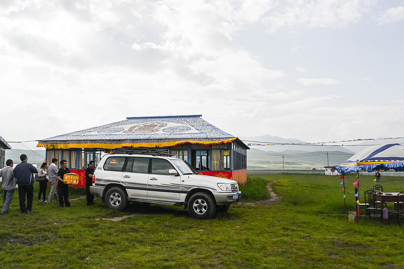世界上最强的越野车前十名,奔驰迈巴赫g680越野车