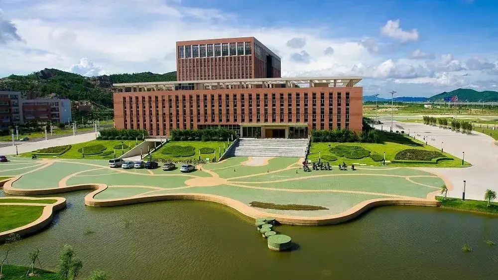 沿海大学海景房,盘点樱校的豪华海景房