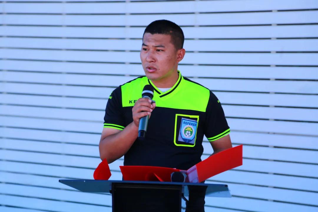 青少年校园足球联赛拉开帷幕,快乐足球追逐梦想放飞未来