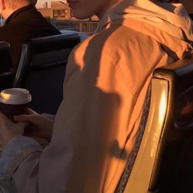 少年感句子,男人少年感的句子